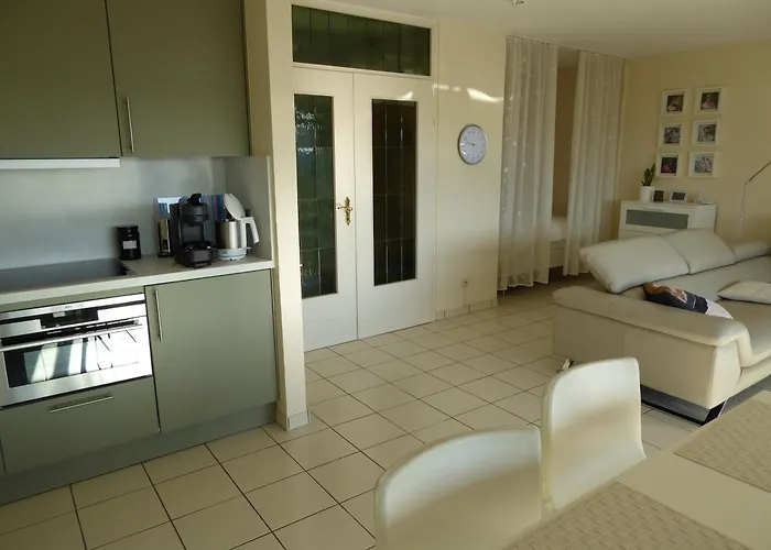 Stefi, Magischer Ausblick, Schwimmbad-sauna In *